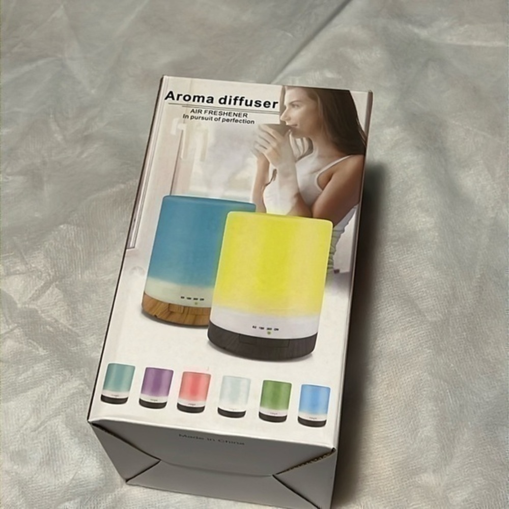 Diffuser air purifier brand new white